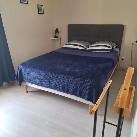 Au Calme Avec Parking Prive Tatil Evi